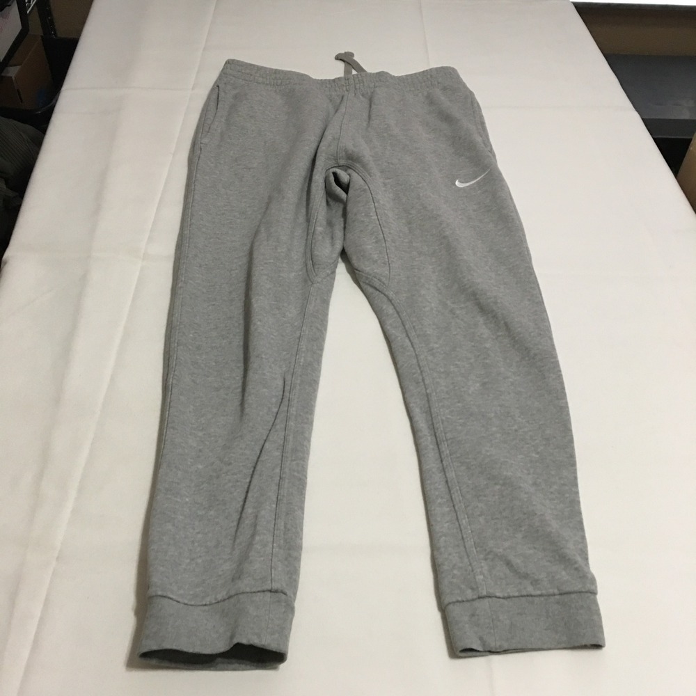 Nike Sweatpants Mens Medium Gray Fleece Joggers Drawstring Sportswear Club